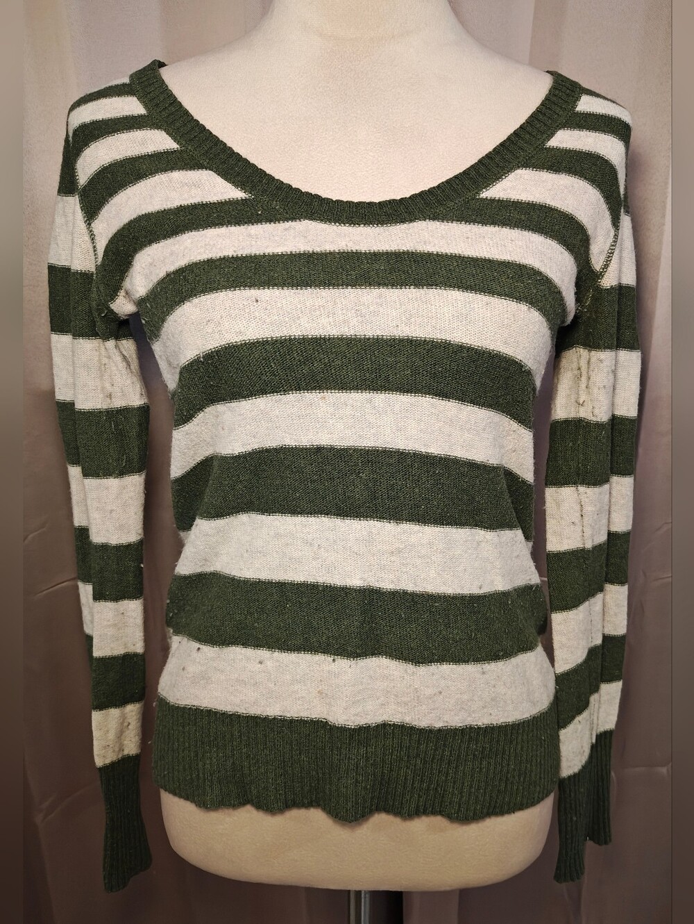 Y2K Mossimo Supply Co Bella Swan Striped Scoop Neck Sweater.